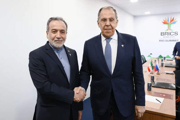 Лавров обсудил с Арагчи перспективы дипломатического урегулирования вокруг Ирана