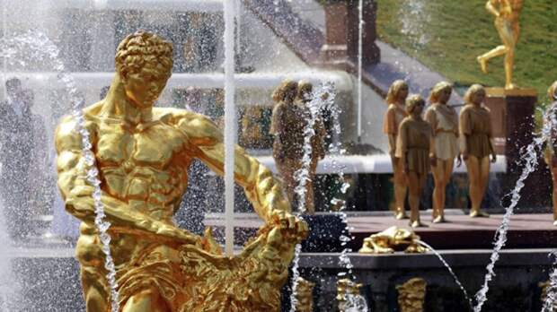 «Петергоф» в 2025 году посетили более 5 млн человек