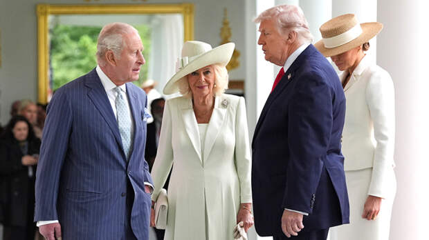 Дональд Трамп по-хамски обошелся с Камиллой Паркер-Боулз в Белом доме: опешивший Карл III лишь стоял и смотрел