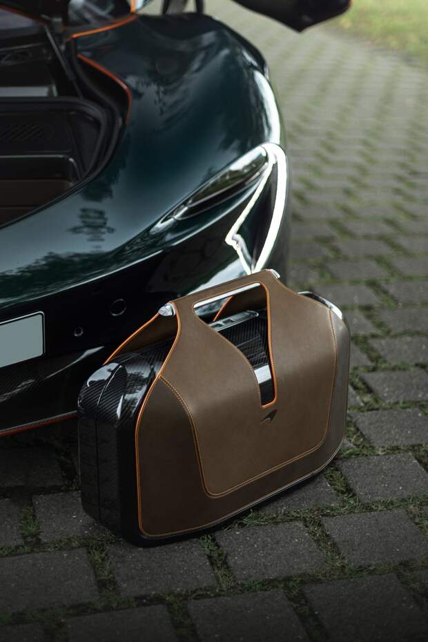 Быстрейший McLaren Speedtail продают в Германии