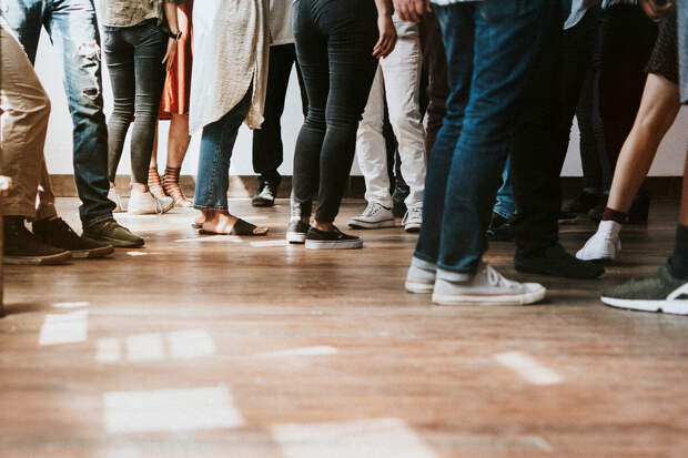 В Москве девочку, которую ударило током в школе, перевели из реанимации в палату