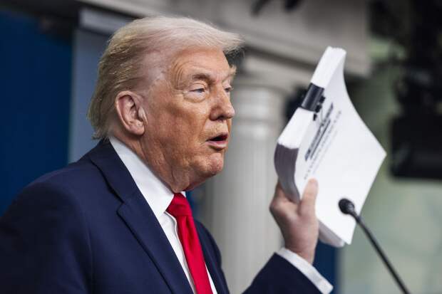 Песков: ждем разъяснений слов Трампа об оружии, о котором никто не знает