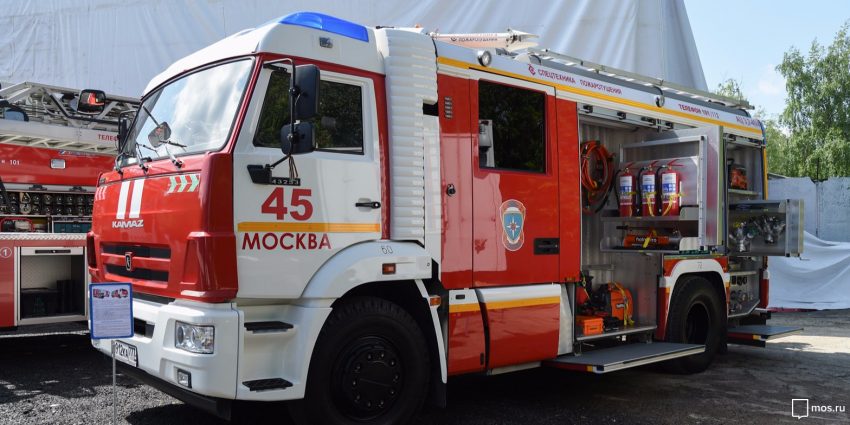 В подъезде дома на Зеленоградской ликвидировали пожар