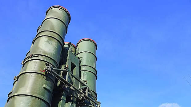 Над Дзержинском (Нижегородская область) прозвучало около пяти взрывов — ПВО уничтожают воздушные цели