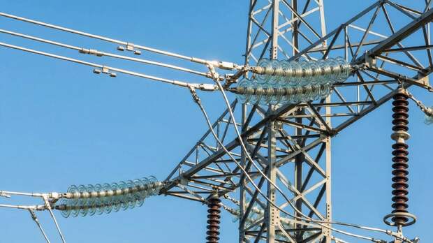 На севере и северо-западе Крыма частично отключено электроснабжение