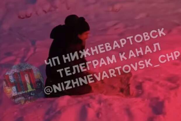 На Урале водитель не пускал женщин в автобус, пока не совершил намаз на морозе
