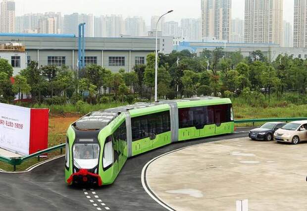 В Китае появился самый необычный трамвай.