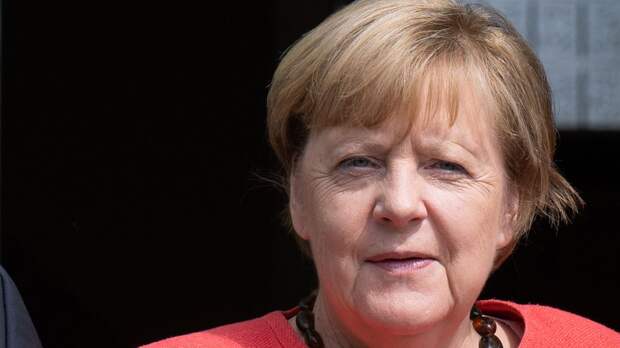Меркель призвала Запад проявить политическую мудрость в отношении высказываний Путина