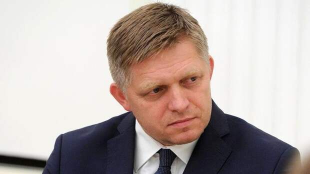 Фицо раскрыл, о чем его расспрашивают в туалетах Брюсселя