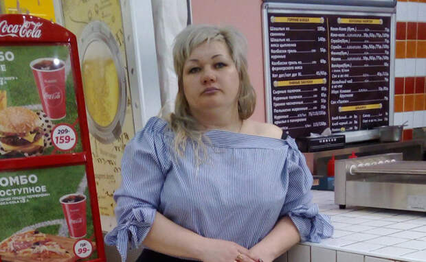 Женщина усыновила 10 бабушек и дедушек, чтобы заботиться о них