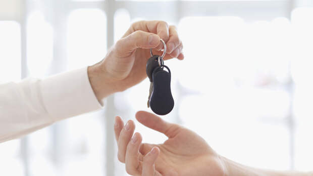 Автоэксперт Шапарин рассказал, как сэкономить при покупке машины