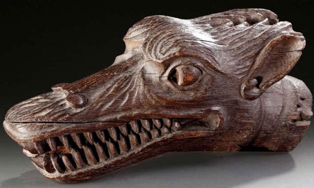 16th-century-carving-of-a-wolf-taken-from-a-Normandy-house-beam.jpg 16th-century-carving-of-a-wolf-taken-from-a-Normandy-house-beam.jpg