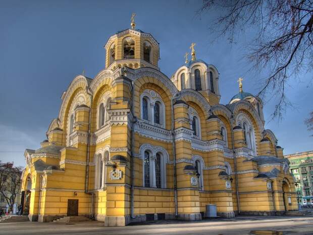 Колокольня Михайловского собора (700x525, 120Kb)