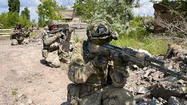 «Военное дело»: ВСУ пытаются выйти из Волчанска в направлении Харькова