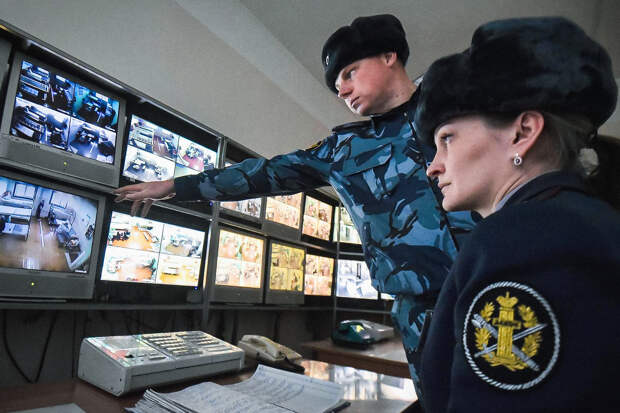 IT-зона. Как роботы-надзиратели, умные камеры и тотальный контроль меняют жизнь в российских тюрьмах и колониях
