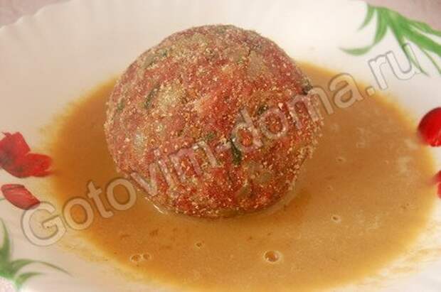 Мясные колобки с яйцом