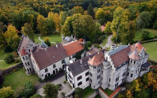 Очаровательный замок Лихтенштайн: сказочное место в реальной жизни (12 фото) Очаровательный замок Лихтенштайн: сказочное место в реальной жизни (12 фото)