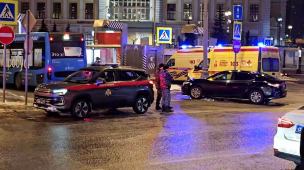 Число погибших при взрыве машины ДПС в Москве возросло до двух
