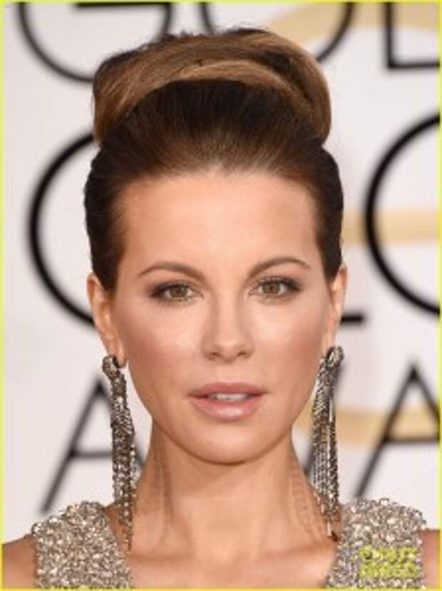 kate-beckinsale-brightens-up-the-golden-globes-2015-red-carpet-06