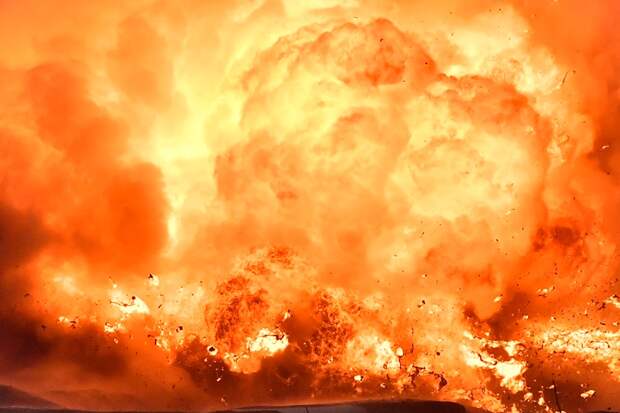 Появилось видео уничтожения склада боеприпасов и группы боевиков ВСУ