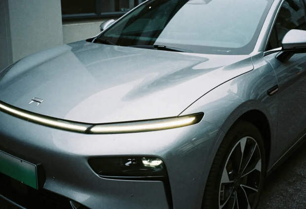 Первый массовый электромобиль "Атом" появится в продаже до 31 мая 2026 года