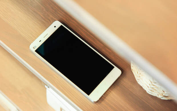 Xiaomi Mi4 Qualcomm Snapdragon 805 Quad Core 5" 1920X1080P 3GB RAM 16GB 64GB ROM 13MP MIUI V6 Mobile Phone