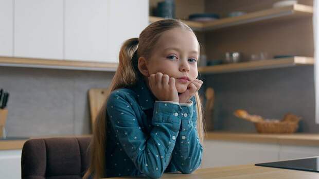 Невролог рассказала, какие осложнения могут возникнуть у ребенка после простуды