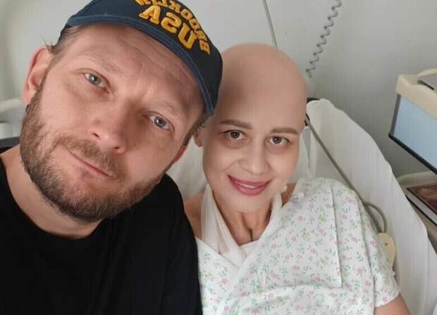 «Знаю, как ты устала»: комик Маласаев публично обратился к онкобольной жене