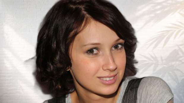 «Обречена на одиночество»: как звезда 2000-х Анастасия Цветаева в 42 года после 11 лет забвения нашла счастье в Израиле и стала многодетной мамой