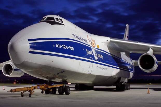 Фото: Ан-124-100