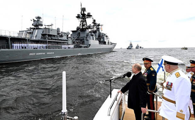 Владимир Путин поздравил с Днём Военно-Морского Флота