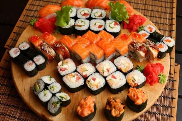 Есть много диет на базе суши! / Фото: vyborok.com