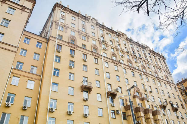 Более 20 жилых домов с пинаклями отремонтировали в Москве