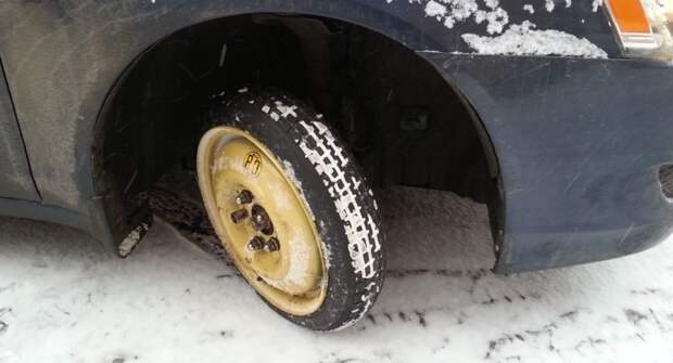 Сотрудники ГИБДД штрафуют за езду на запасном колесе -«докатке»: Что делать?