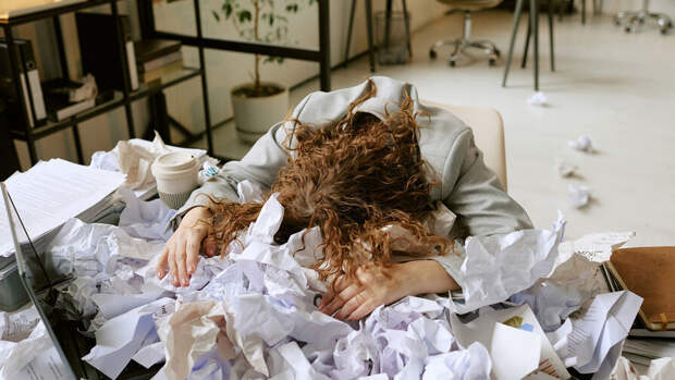 Жизнь на «пять с плюсом»: как синдром отличника приводит к тревоге и выгоранию