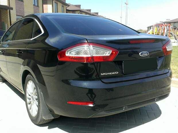 Ford Mondeo лучший авто при бюджете в 700 000 рублей.