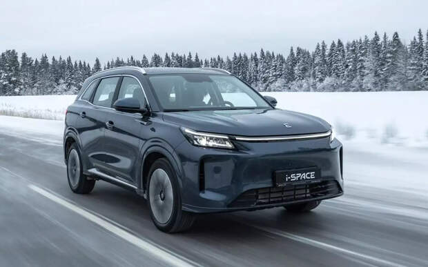 Полный привод, 367 л.с. и 1000 км без дозаправки – новая версия отечественного кроссовера