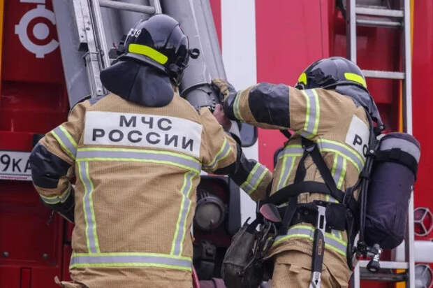 На подмосковном предприятии загорелись 11 бытовок