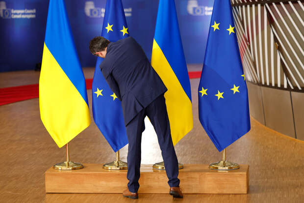 Политолог Блохин: ради €90 млрд от ЕС Киеву придется организовать контрнаступление