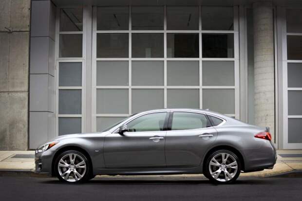 Infiniti Q70 заявлен на Париж с дизелем от Mercedes