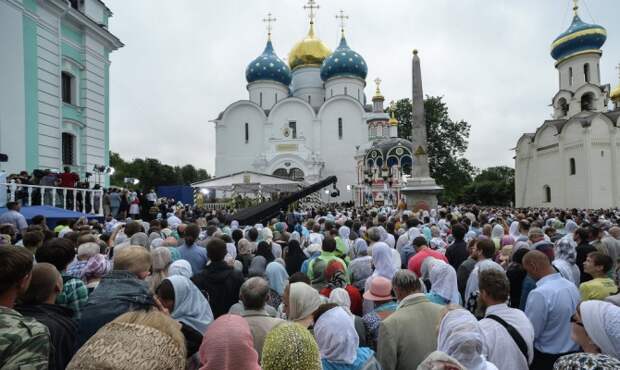 Более 170 тыс человек приняли участие в торжествах в Сергиевом Посаде Более 170 тыс человек приняли участие в торжествах в Сергиевом Посаде