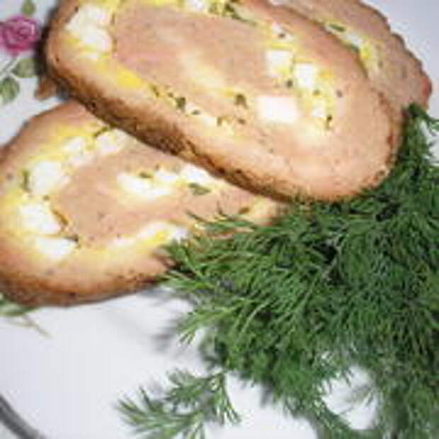 Рулет из форели с сыром, яйцом и зеленью