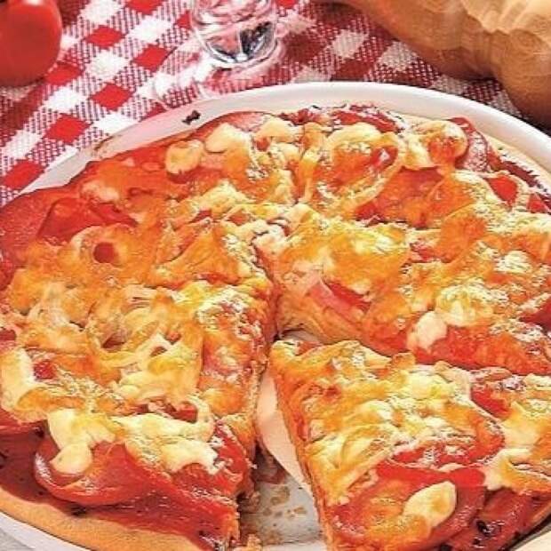 Классическая домашняя пицца из простых продуктов