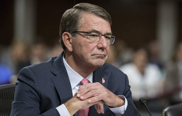 Министр обороны США Эштон Картер