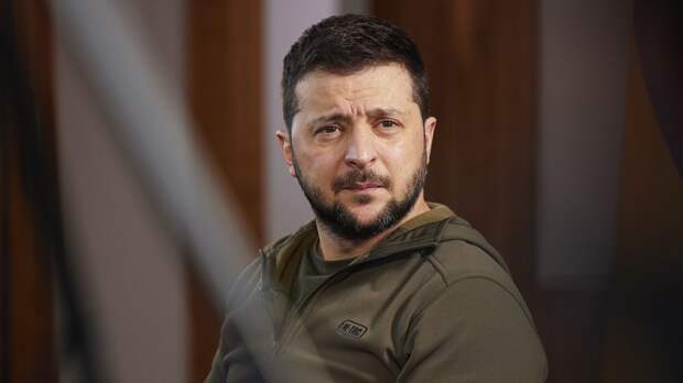 Пользователи Twitter посоветовали Зеленскому спрятаться и ждать своей очереди