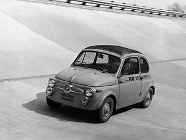 Fiat 500 Abarth на трассе в Монце