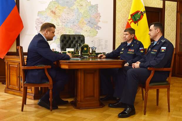 Любимов встретился с новым начальником РВВДКУ Русланом Евкодимовым