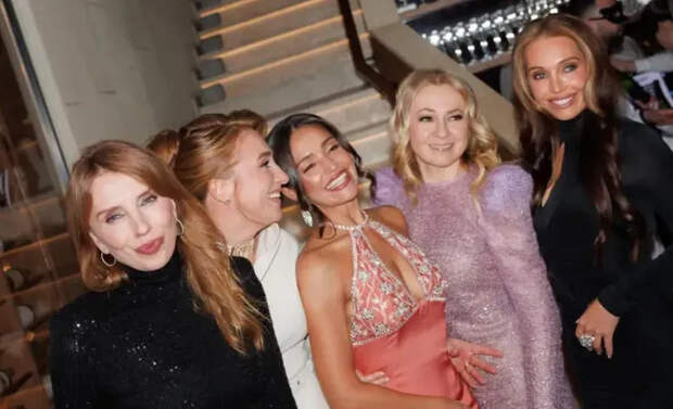 Светлана Бондарчук, Мария Мельникова и Яна Рудковская, Екатерина Давыдова