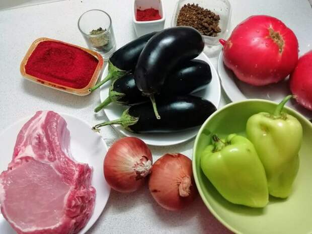 Мясо с овощами по-грузински. Ингредиенты. Фото автора/Дзен канал "Вилка.Ложка.Палочки" (https://zen.yandex.ru/kaleidoscope ) 