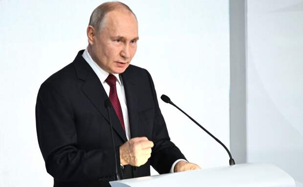 Путин: В экономике РФ укрепляются позитивные тенденции